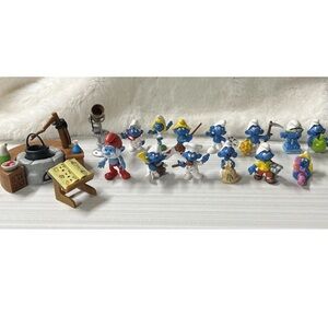 Lot of Schleich Peyo Smurfs